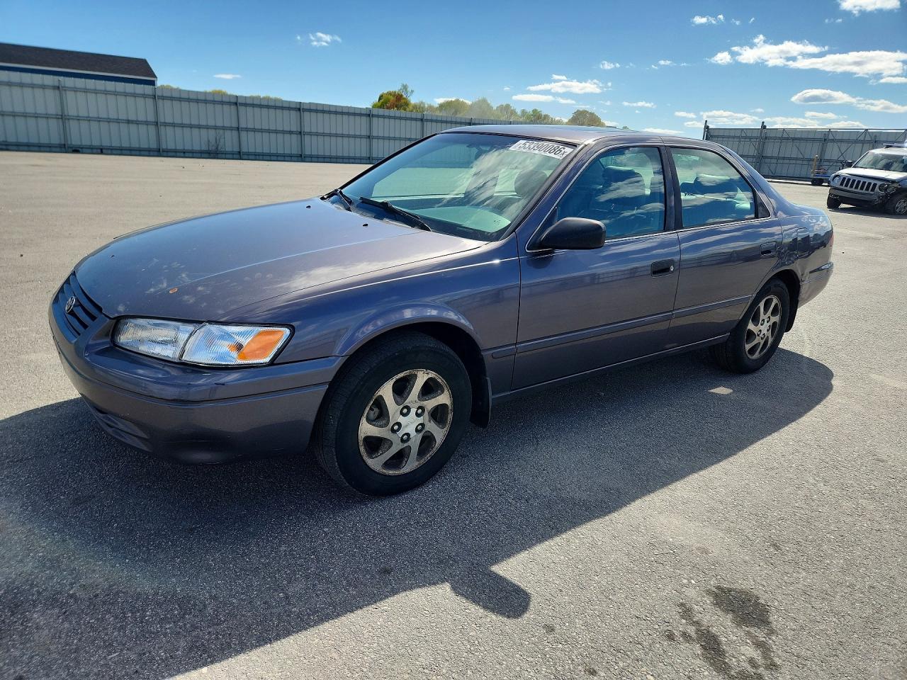 4T1BF28K8WU056628 · 1998 TOYOTA CAMRY