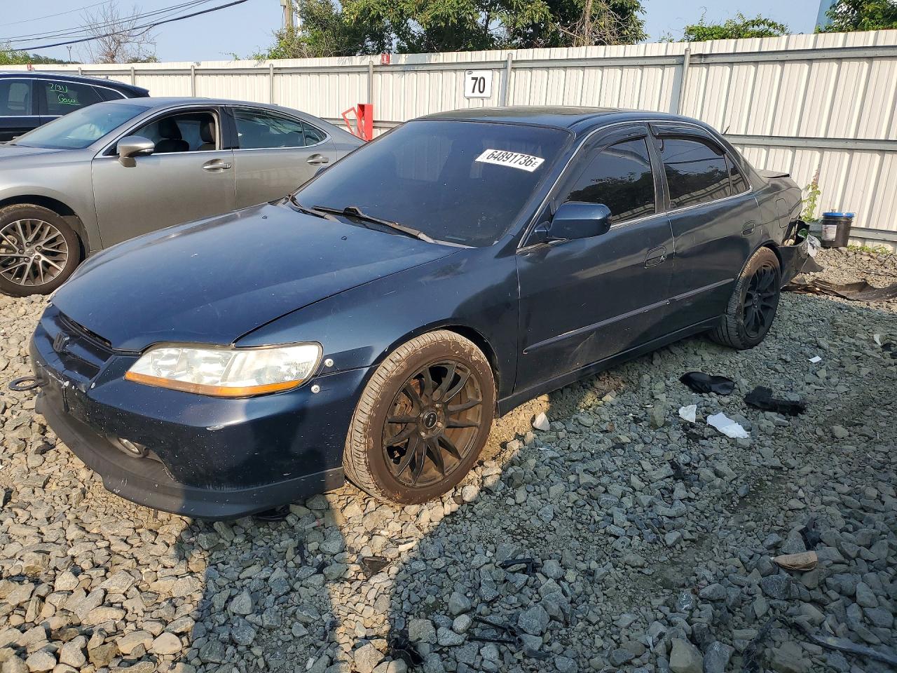 1HGCG6672XA105628 · 1999 HONDA ACCORD