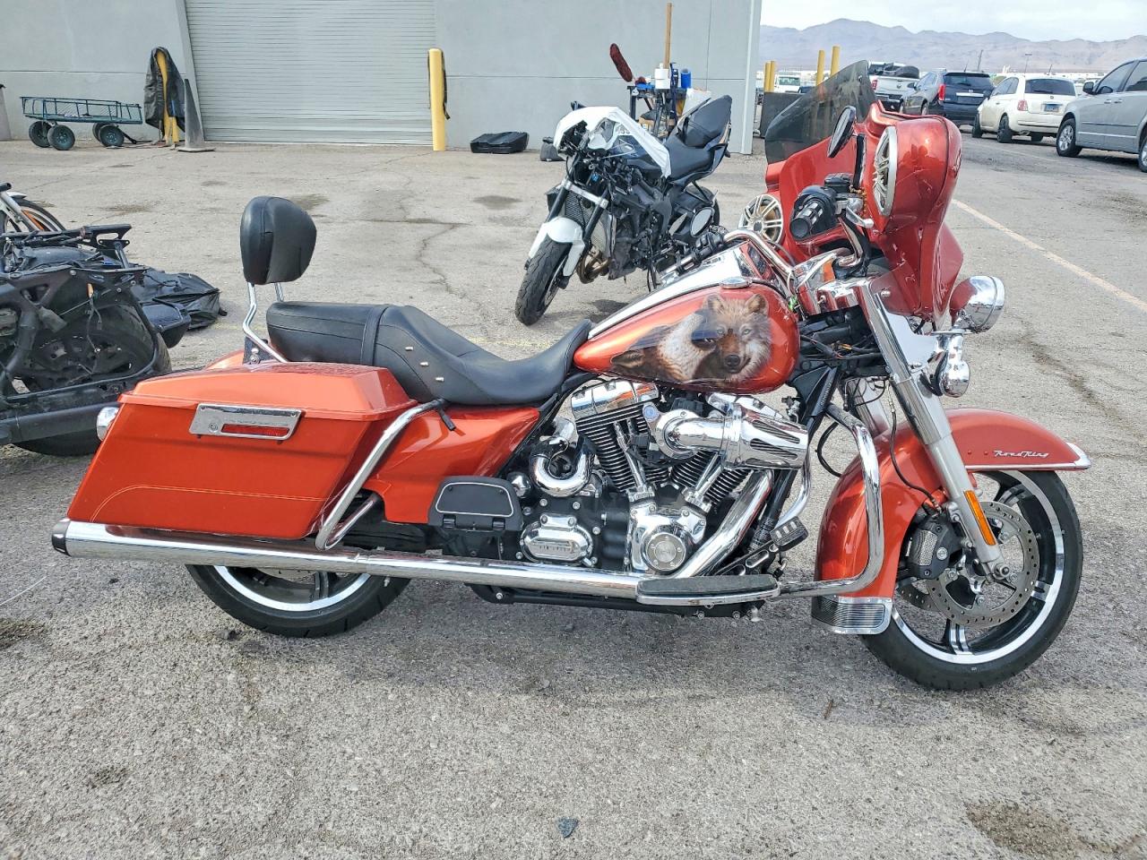 1HD1FB410BB646758 · 2011 HARLEY-DAVIDSON FLHR