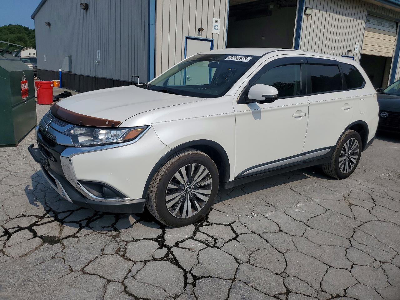 JA4AZ3A34KZ011340 · 2019 MITSUBISHI OUTLANDER