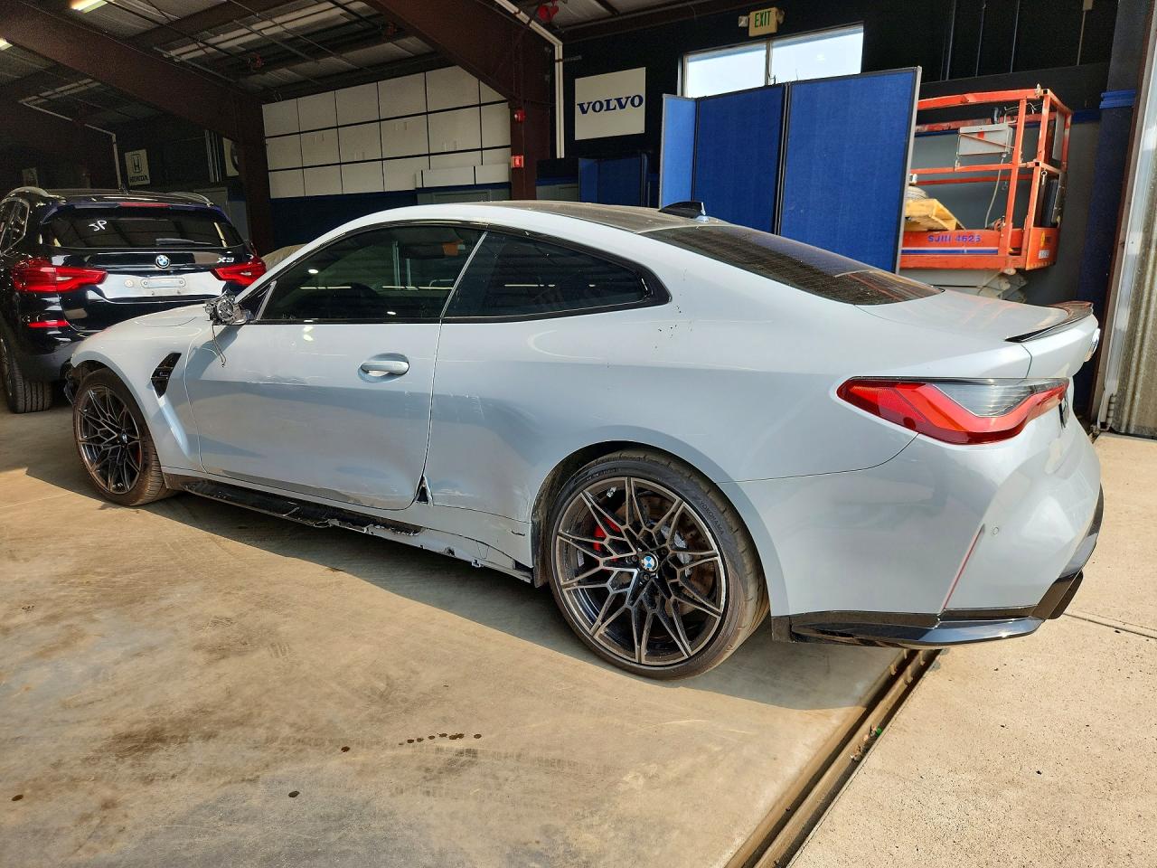 WBS33AZ0XNCH99378 · 2022 BMW M4 · 2/12