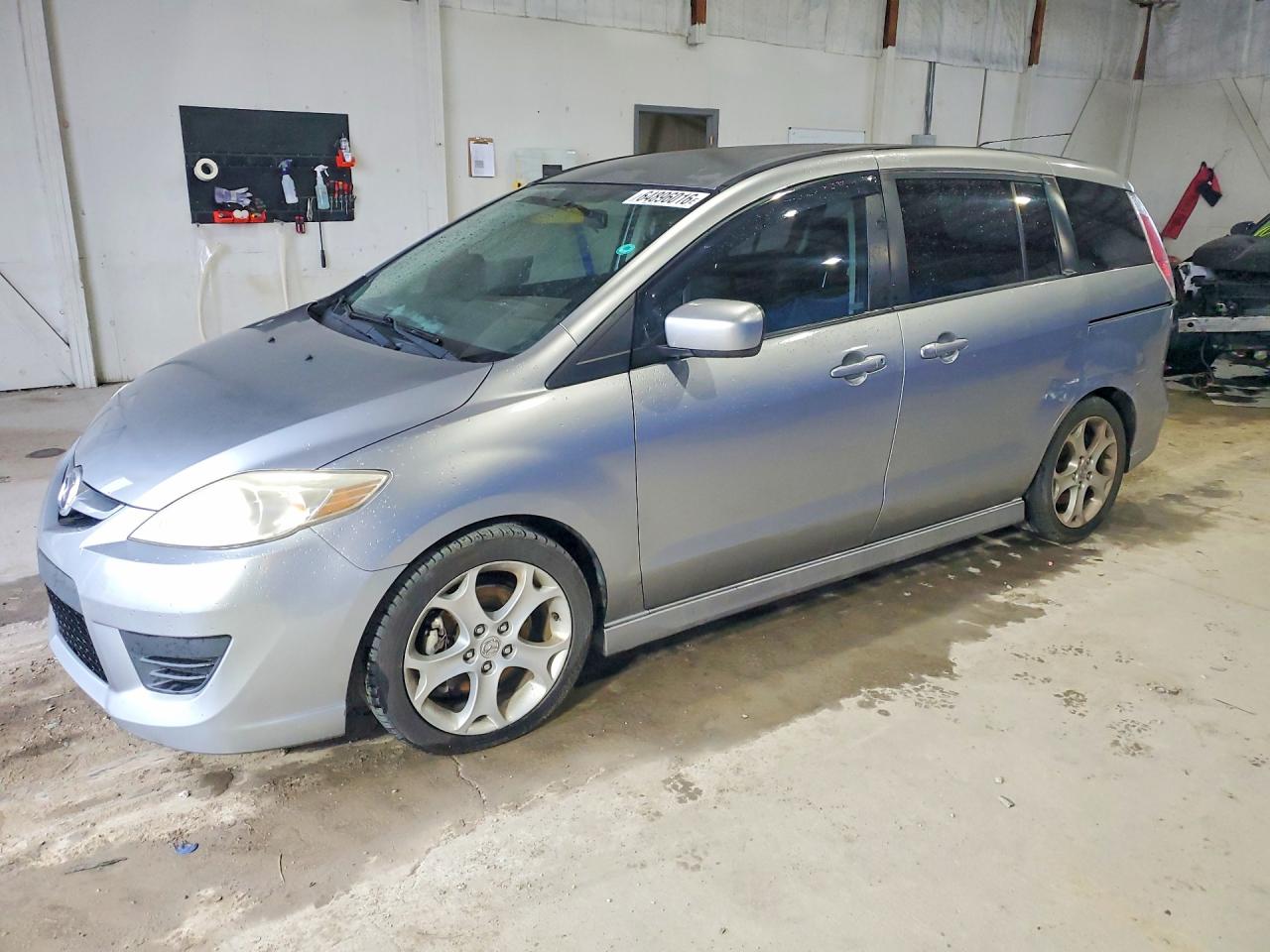 JM1CR2W37A0389205 · 2010 MAZDA 5