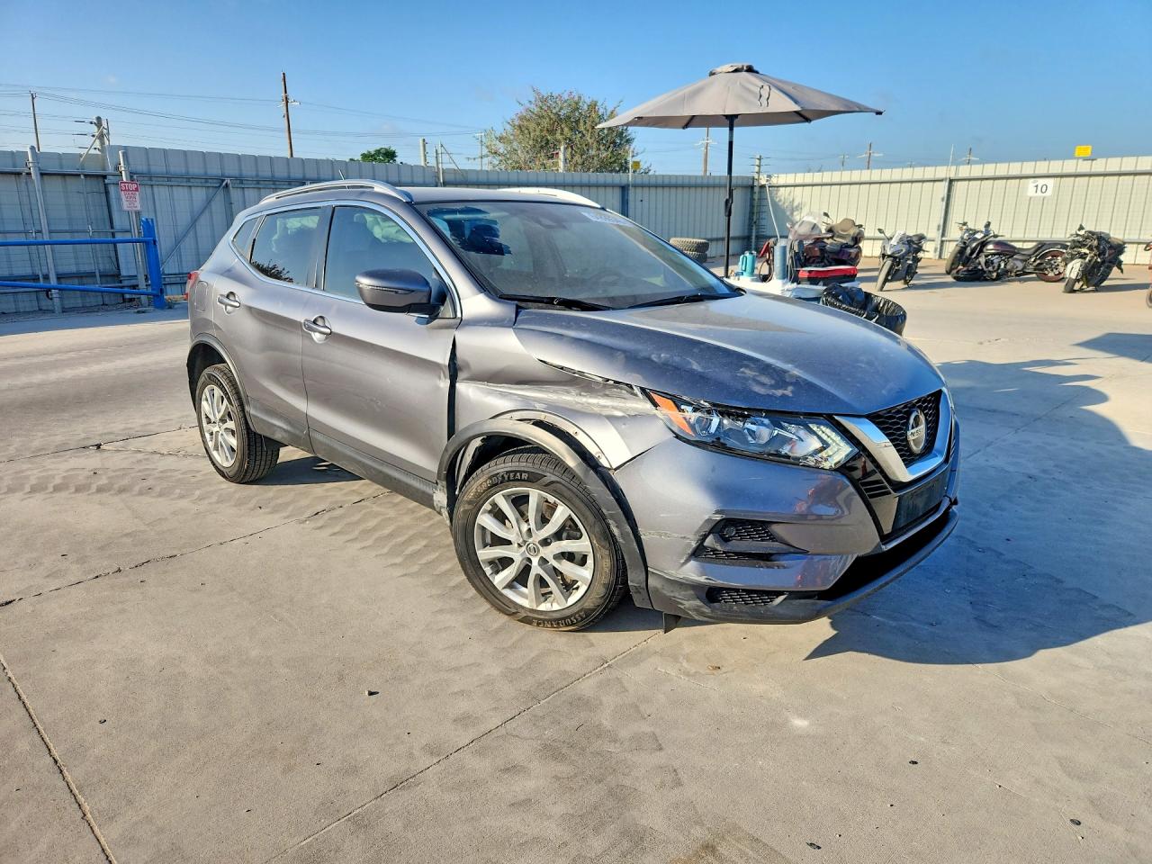 JN1BJ1CV8LW253123 · 2020 NISSAN ROGUE SPORT · 4/13