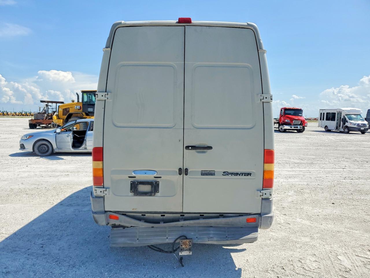 WD2PD643345602313 · 2004 DODGE SPRINTER · 6/13
