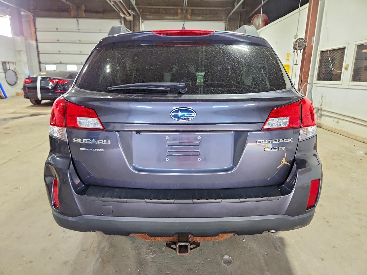 4S4BREKC3B2391070 · 2011 SUBARU OUTBACK · 6/13