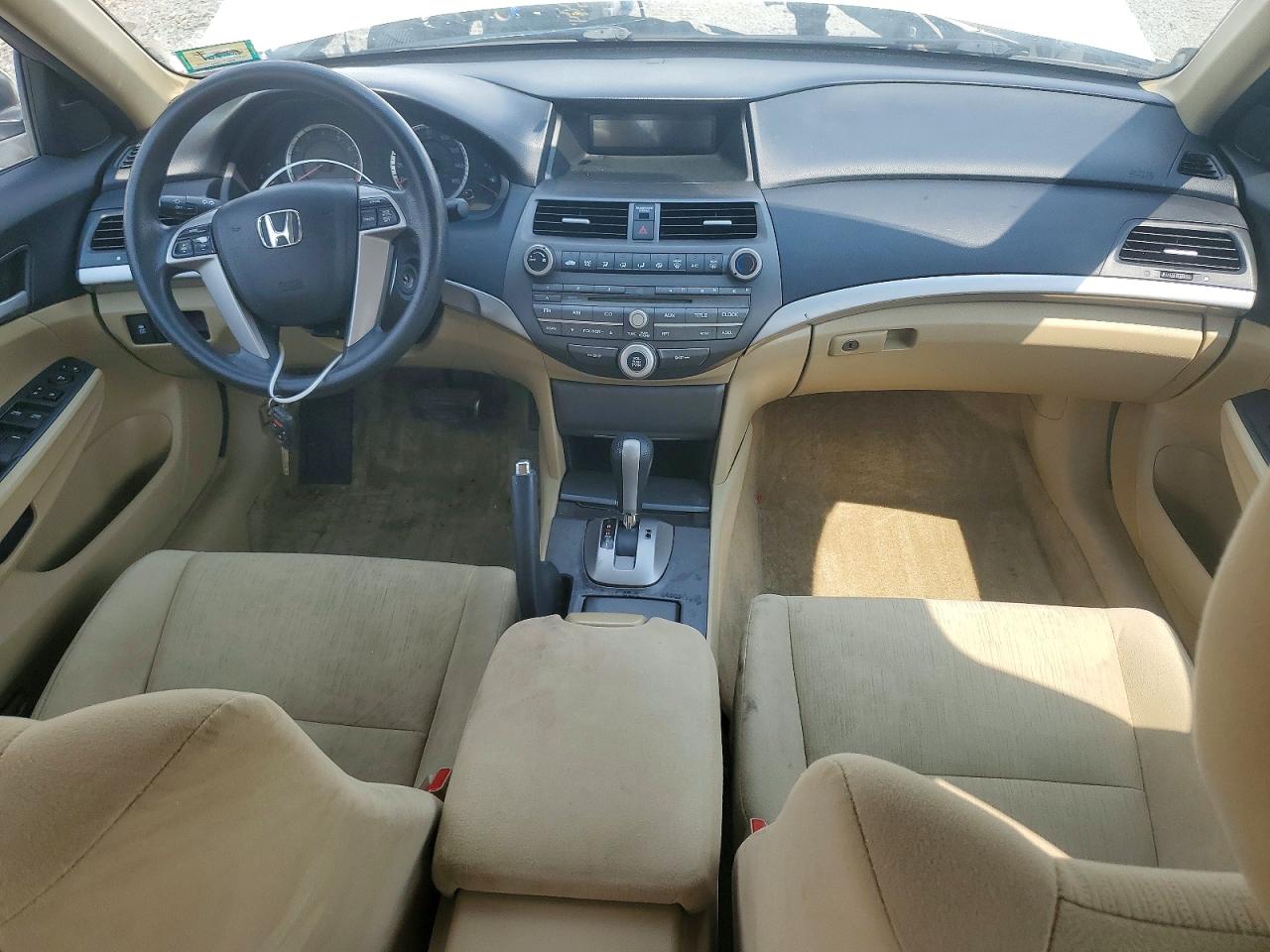 1HGCP2F41BA039970 · 2011 HONDA ACCORD · 8/12