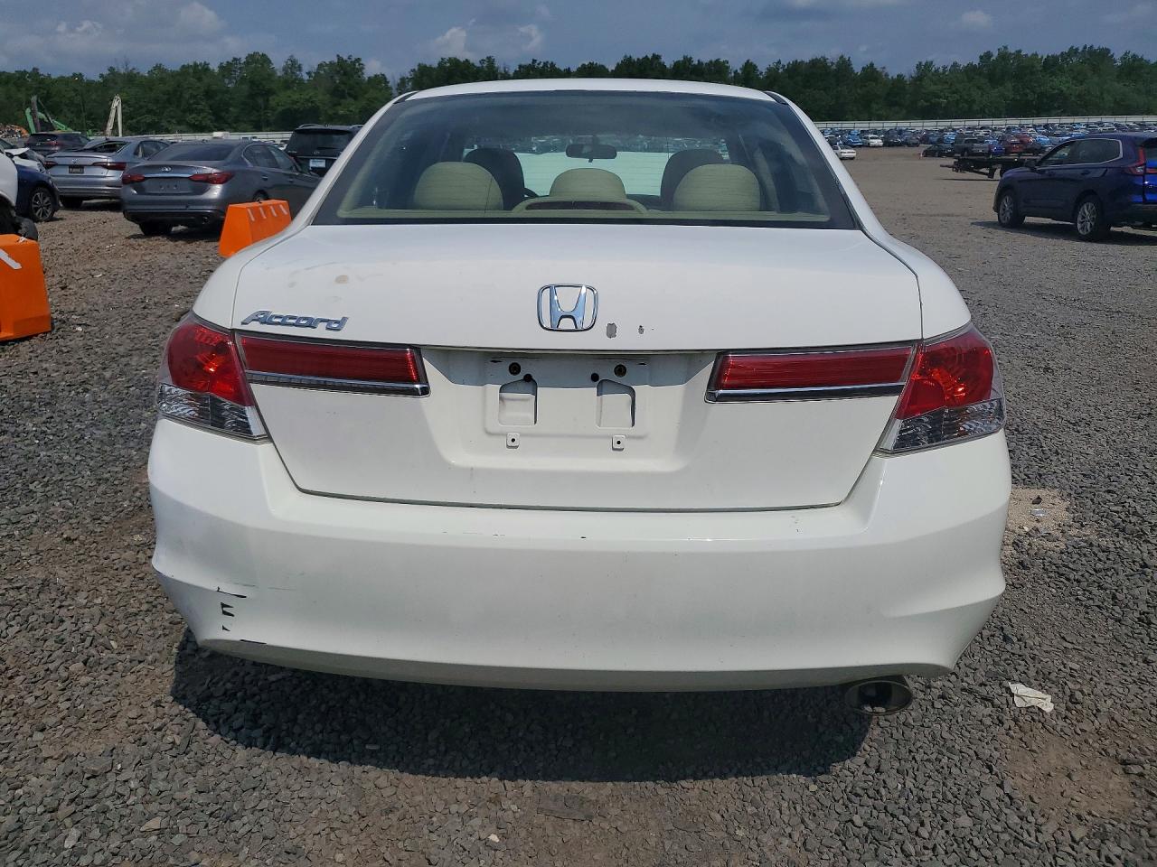 1HGCP2F41BA039970 · 2011 HONDA ACCORD · 6/12