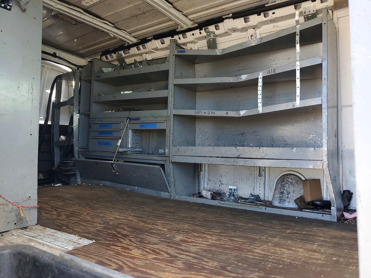 1GCHG35UX41131299 · 2004 CHEVROLET EXPRESS G3500 · 11/13
