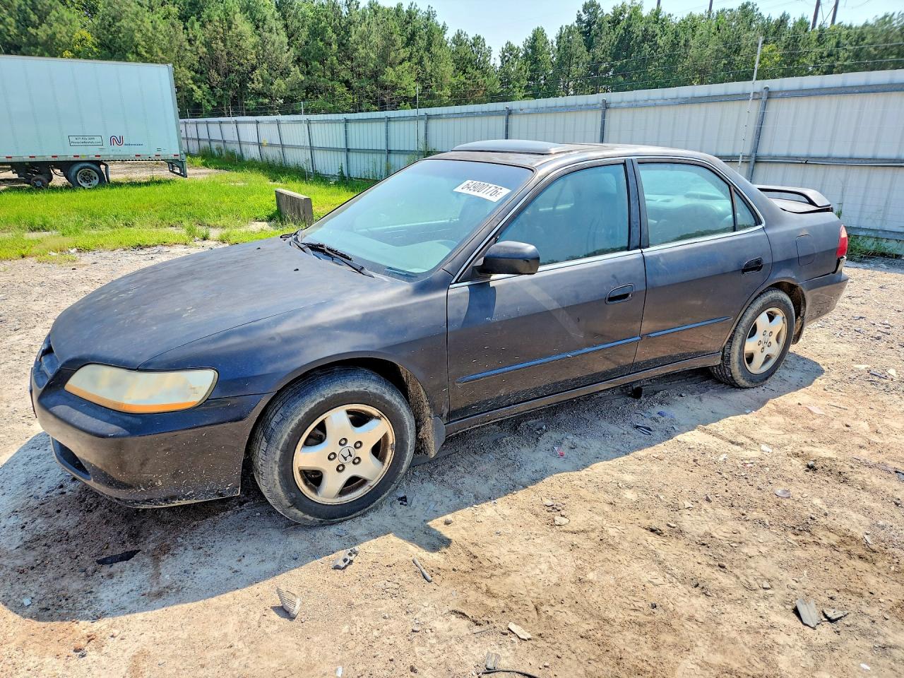 1HGCG1657WA054417 · 1998 HONDA ACCORD