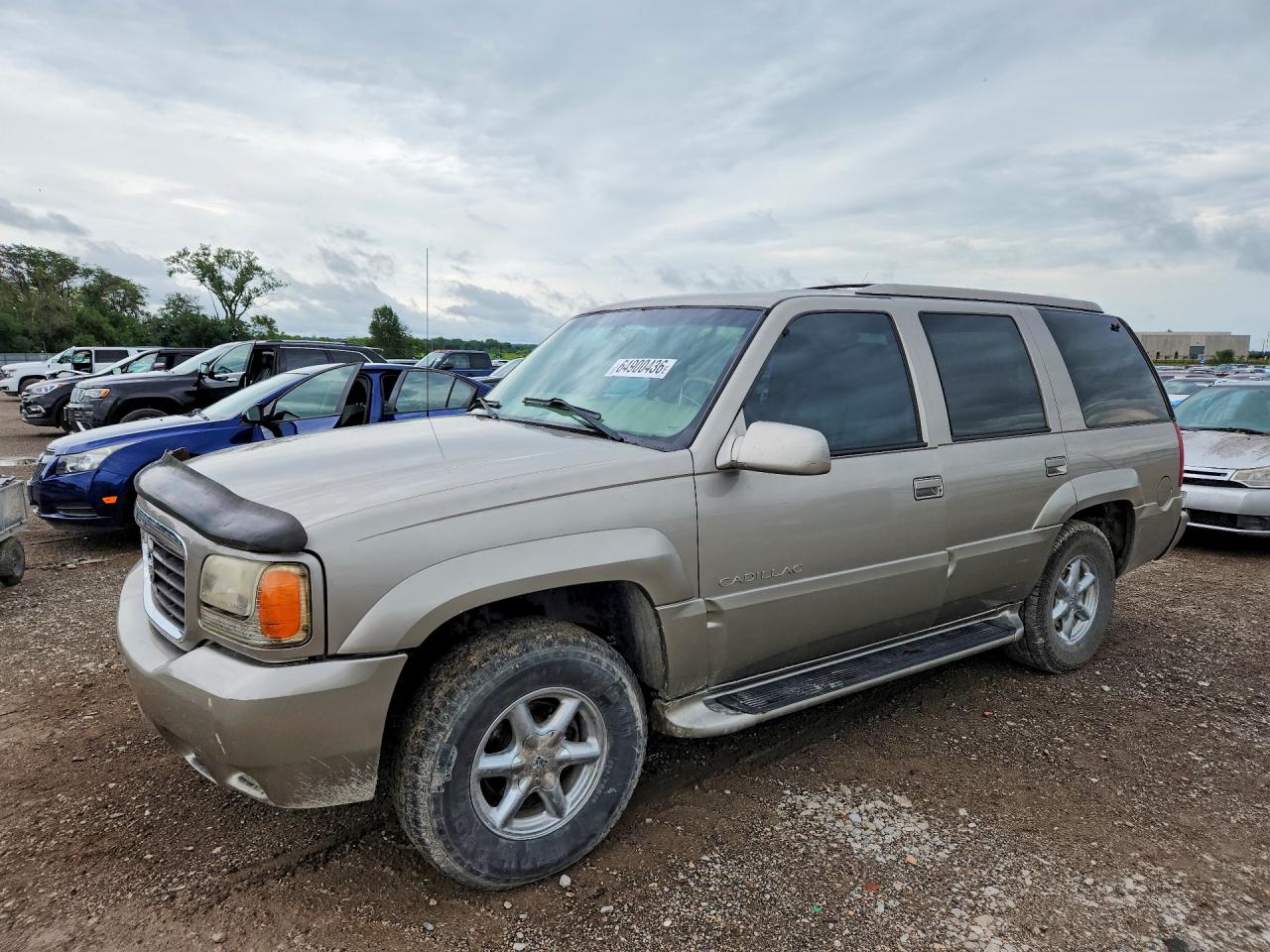 1GYEK13R5YR144113 · 2000 CADILLAC ESCALADE