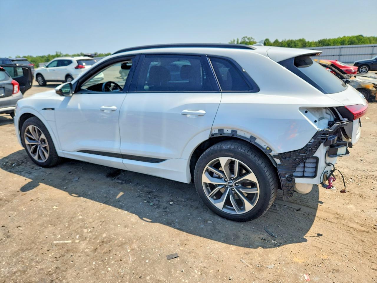 WA1LAAGE2MB004976 · 2021 AUDI E-TRON · 2/12