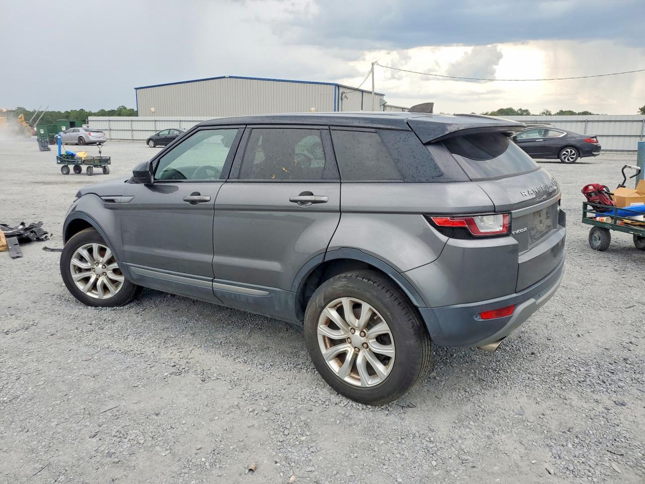 SALVP2RX7JH324250 · 2018 LAND ROVER RANGE ROVER EVOQUE · 2/13