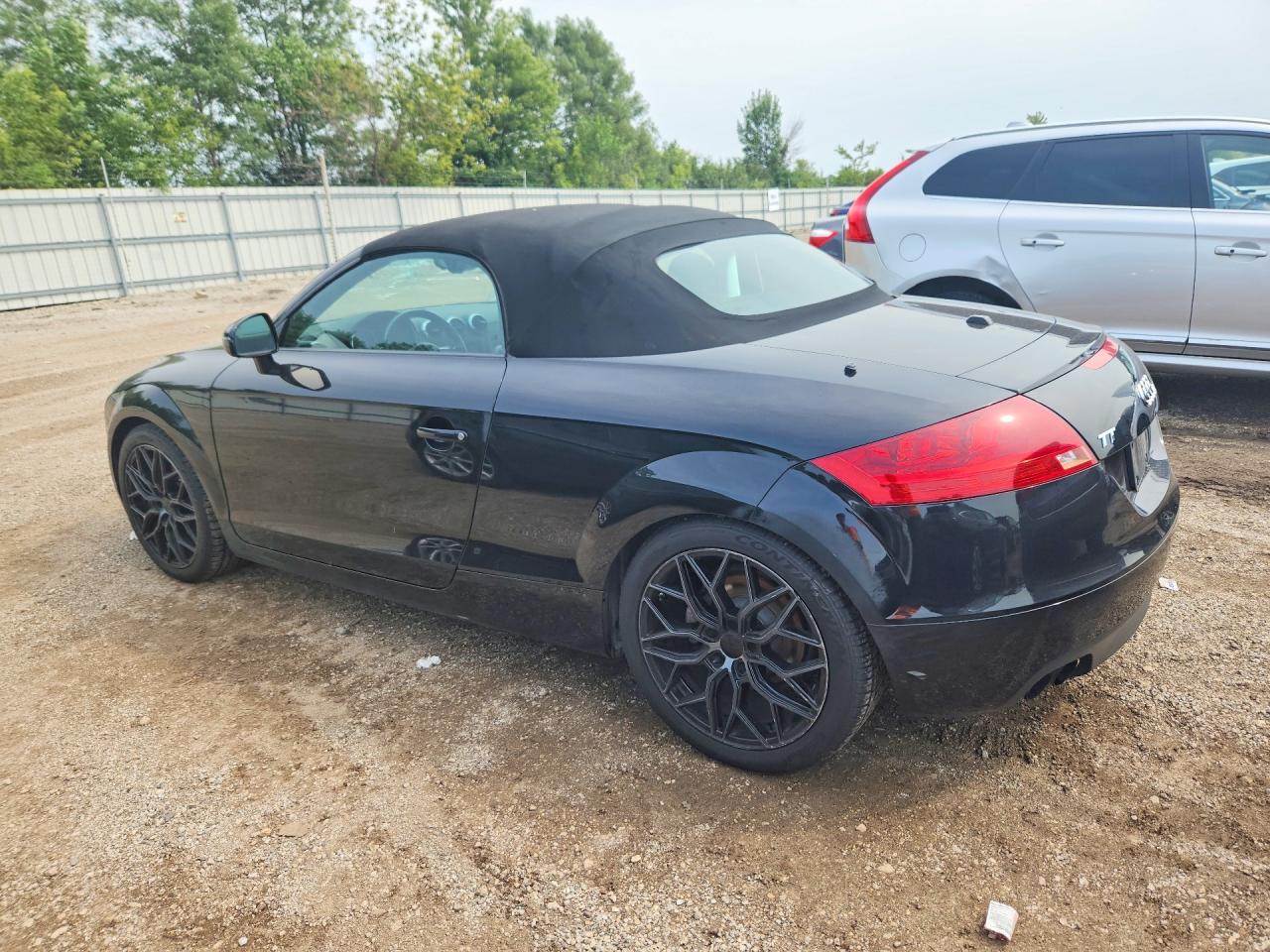 TRUMF38J581002028 · 2008 AUDI TT · 2/12
