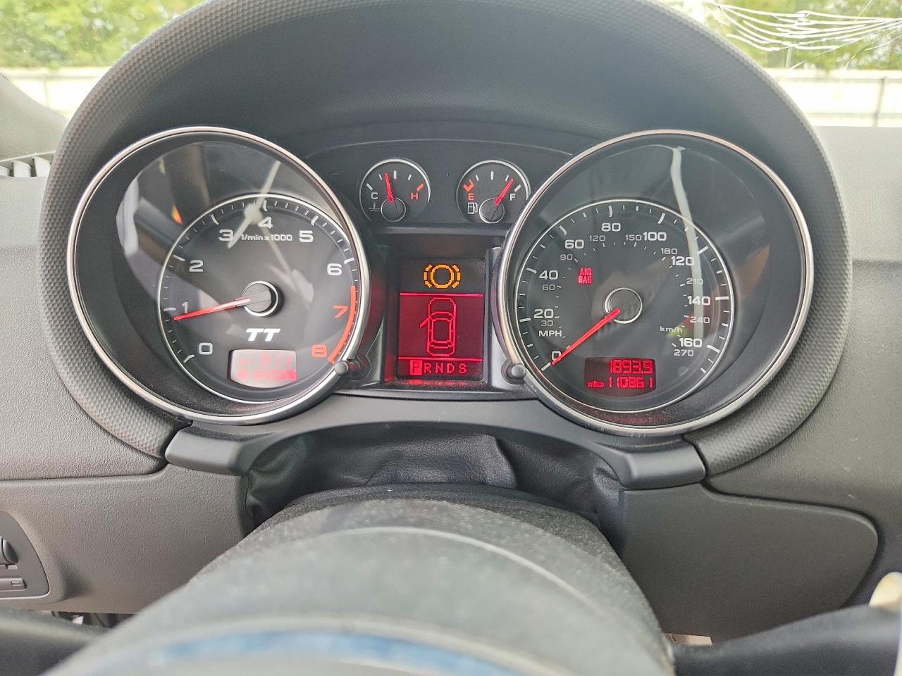 TRUMF38J581002028 · 2008 AUDI TT · 9/12