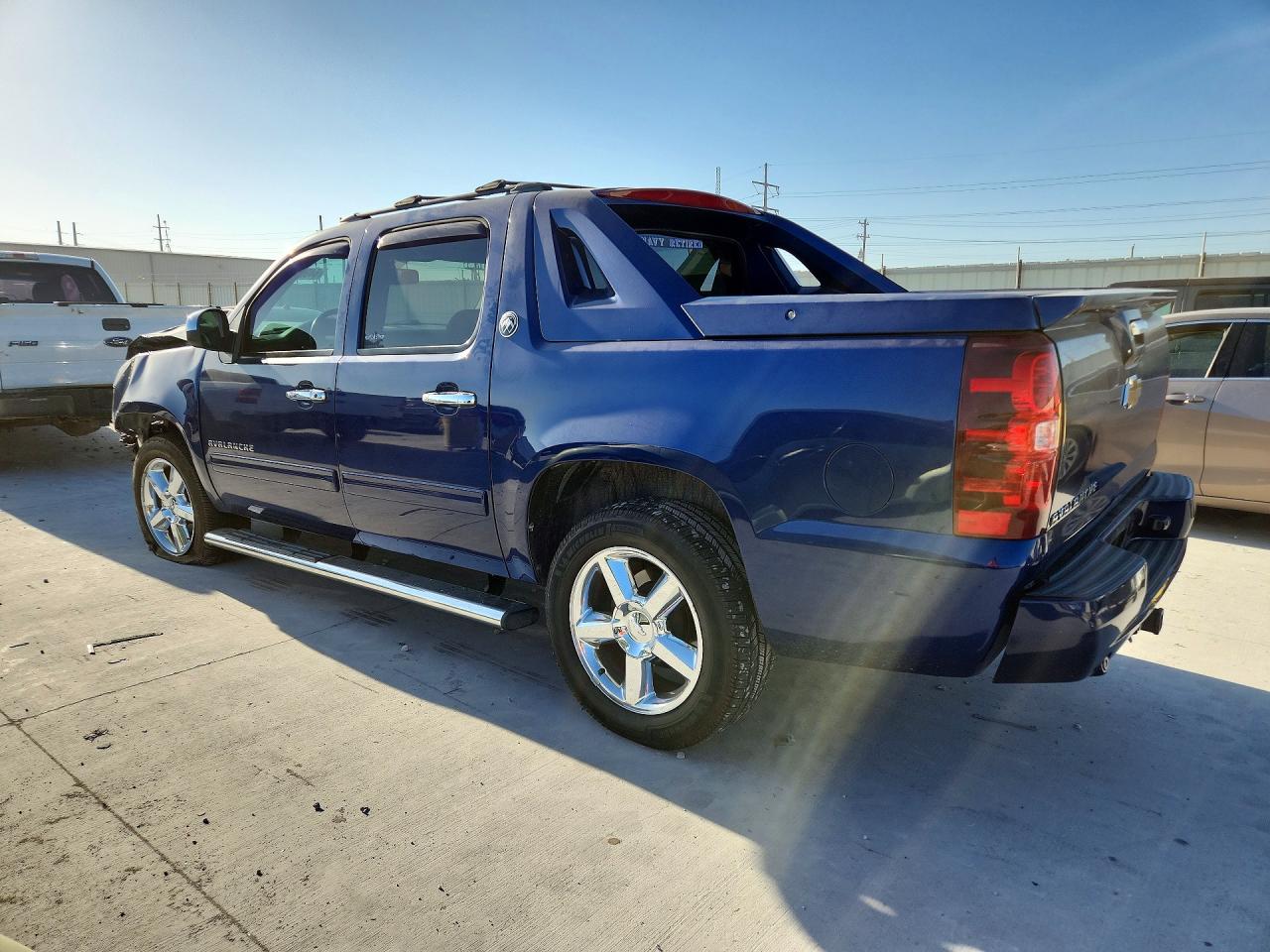 3GNMCEE02DG223339 · 2013 CHEVROLET AVALANCHE · 2/12