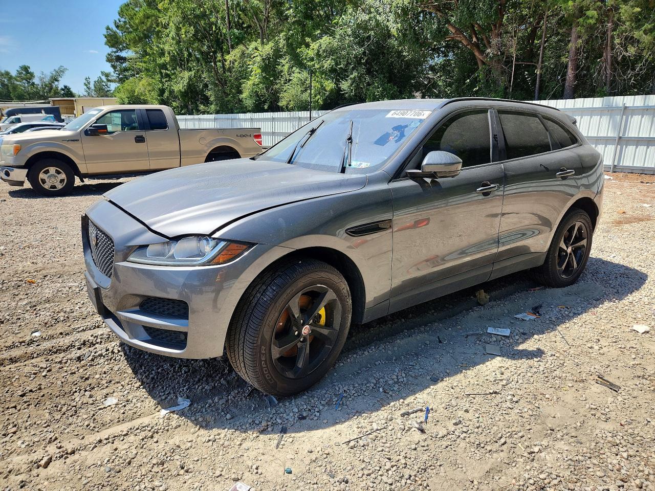 SADCJ2BV2HA895113 · 2017 JAGUAR F-PACE
