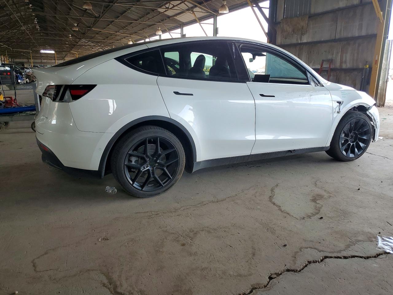 5YJYGDEEXMF140011 · 2021 TESLA MODEL Y · 3/13