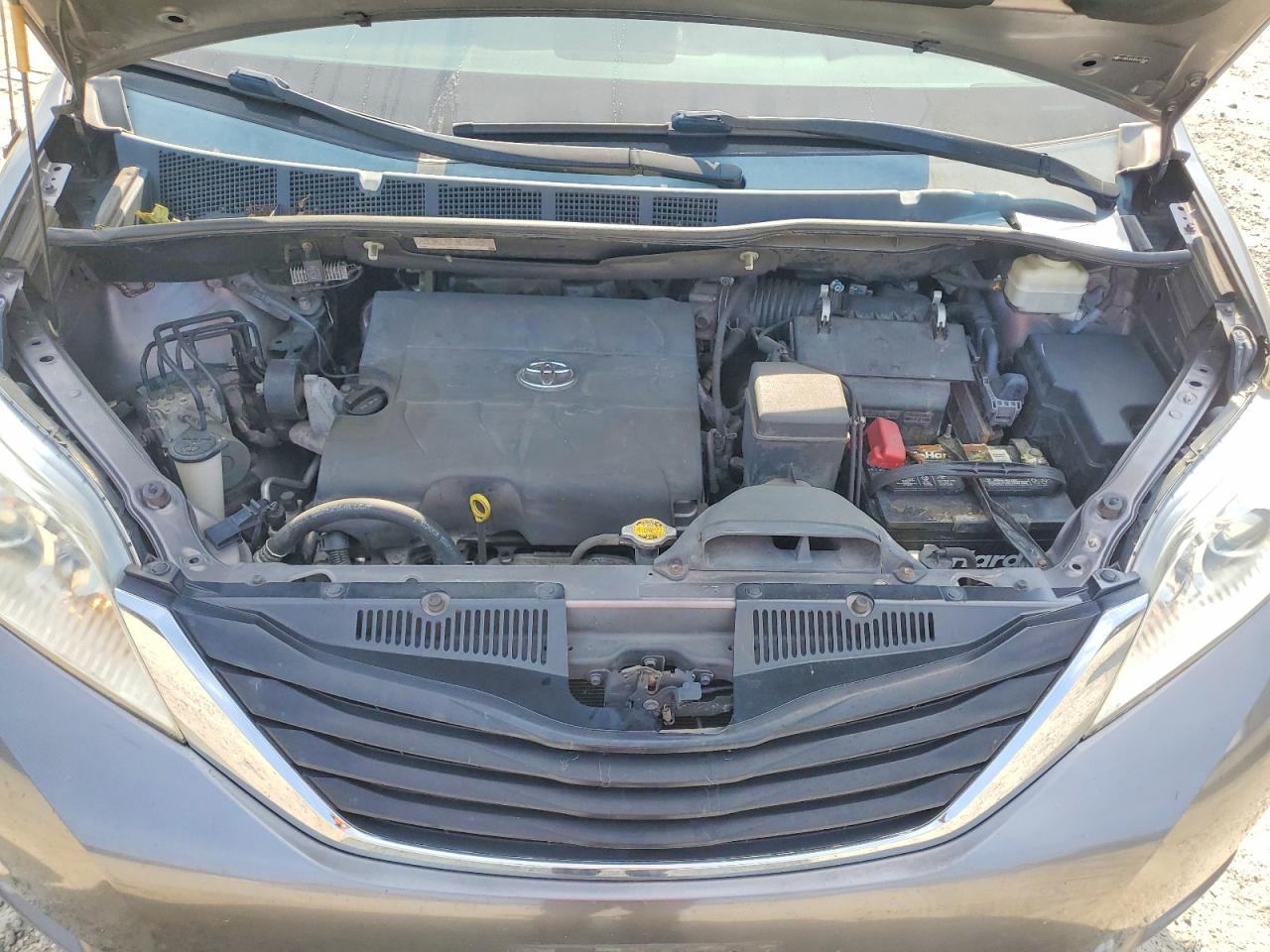 5TDKK3DC8DS341805 · 2013 TOYOTA SIENNA · 12/13