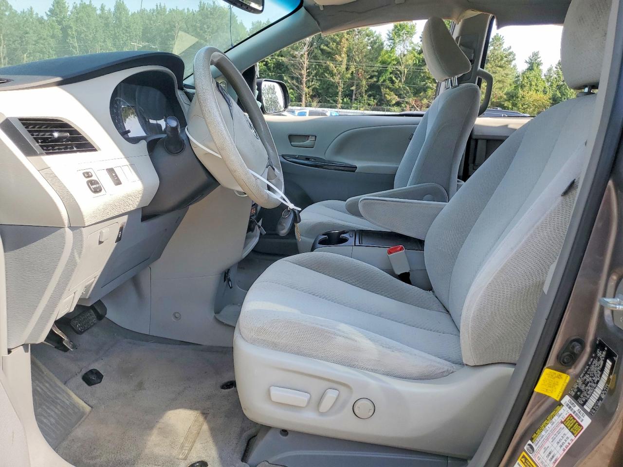 5TDKK3DC8DS341805 · 2013 TOYOTA SIENNA · 7/13