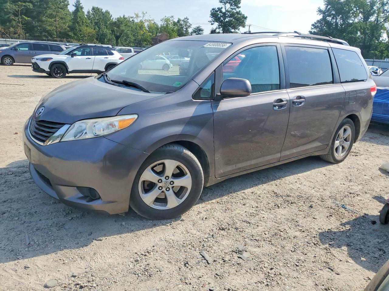 5TDKK3DC8DS341805 · 2013 TOYOTA SIENNA