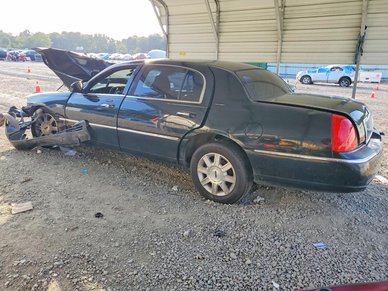1LNHM84W57Y636814 · 2007 LINCOLN TOWN CAR · 2/12