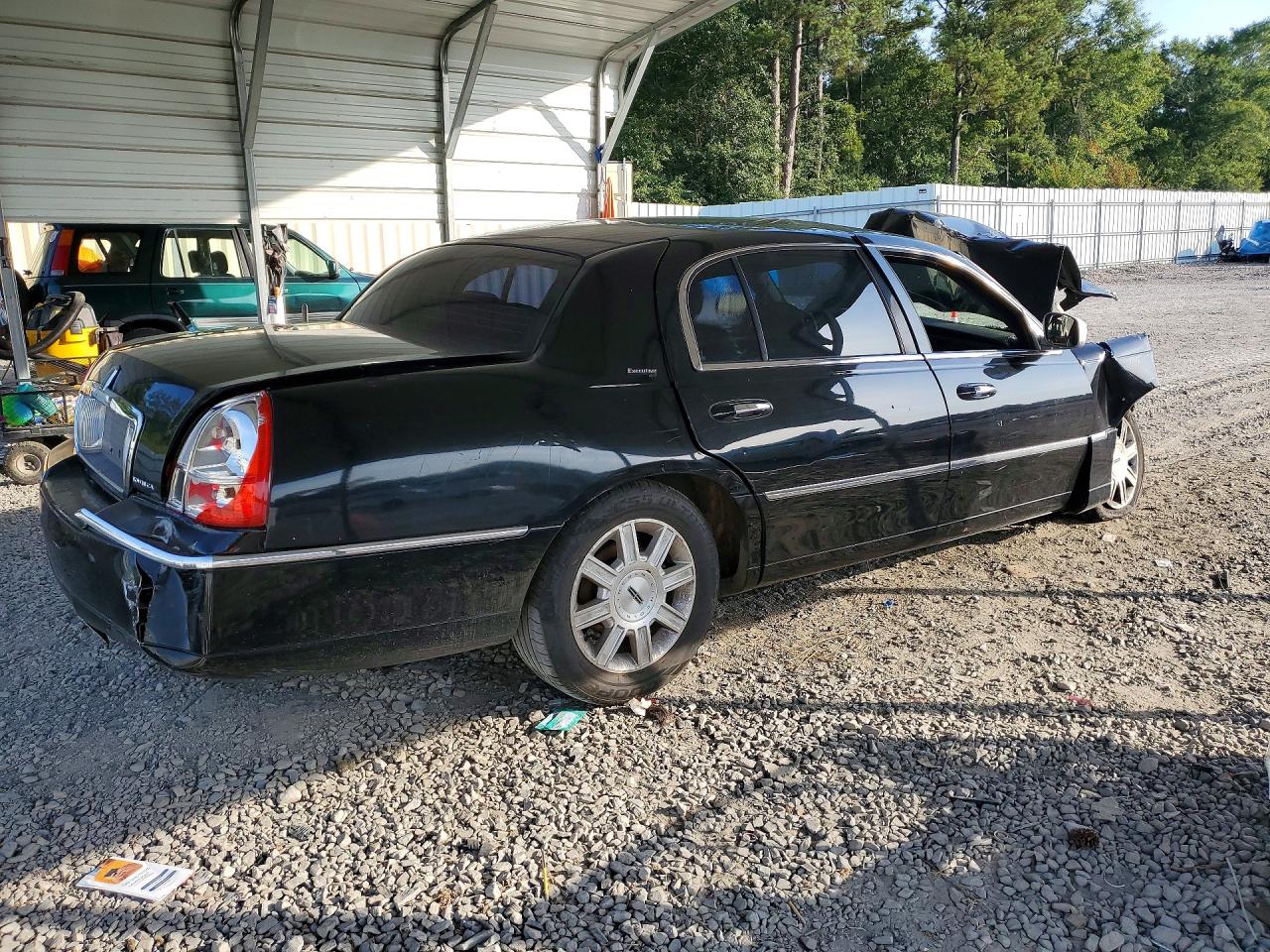 1LNHM84W57Y636814 · 2007 LINCOLN TOWN CAR · 3/12
