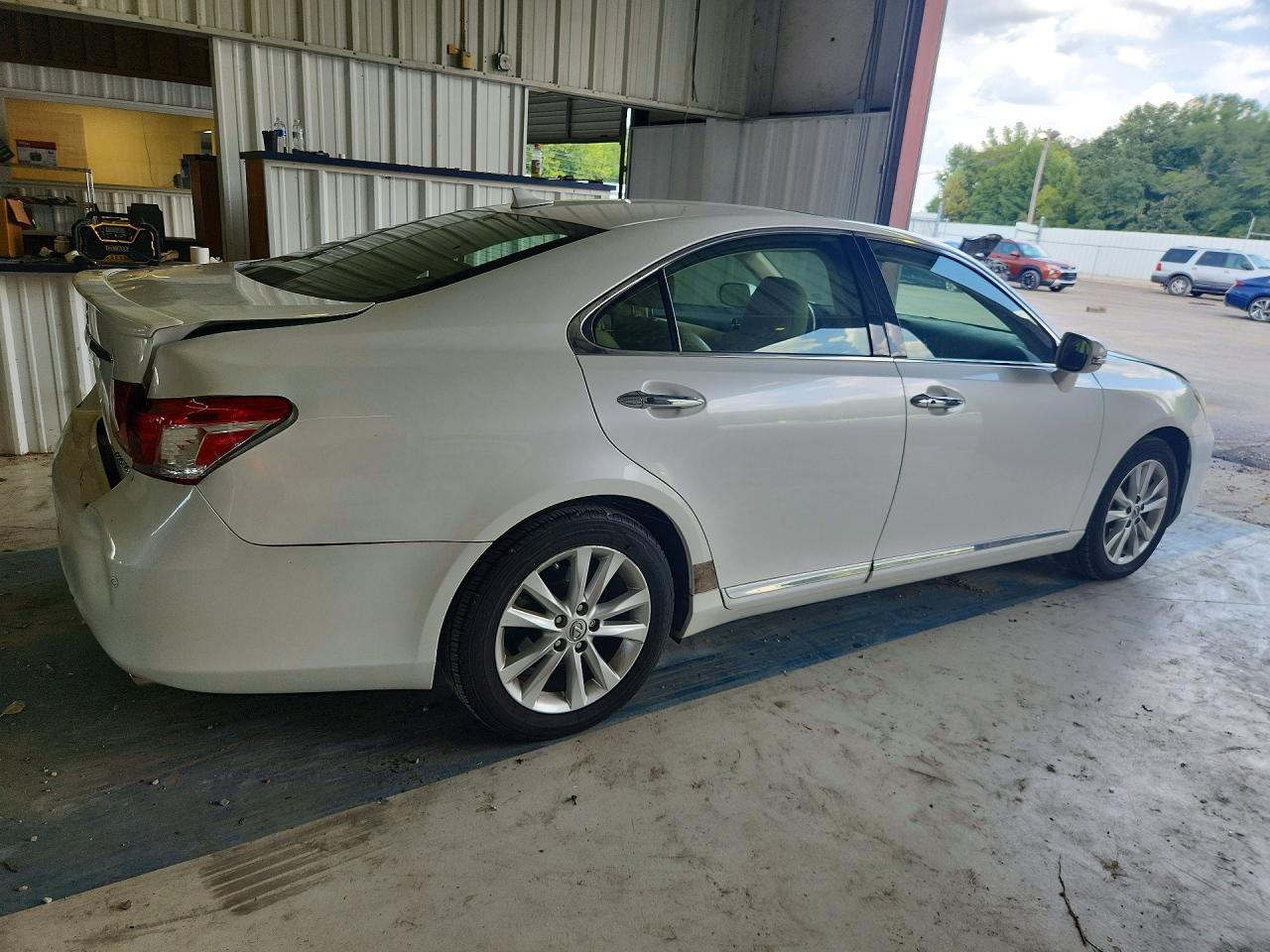 JTHBK1EGXA2391094 · 2010 LEXUS ES · 3/12