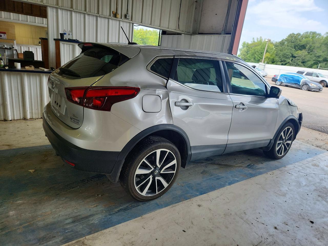 JN1BJ1CP3JW183660 · 2018 NISSAN ROGUE SPORT · 3/12