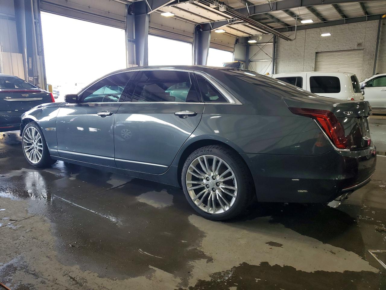 1G6KD5RS1HU191689 · 2017 CADILLAC CT6 · 2/13