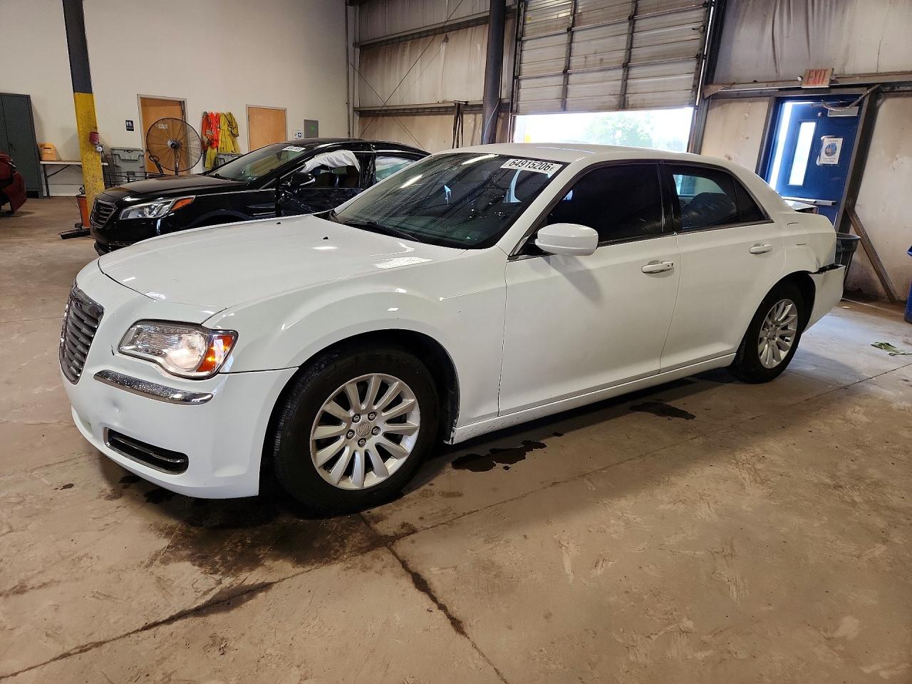 2C3CCAAG4DH732904 · 2013 CHRYSLER 300