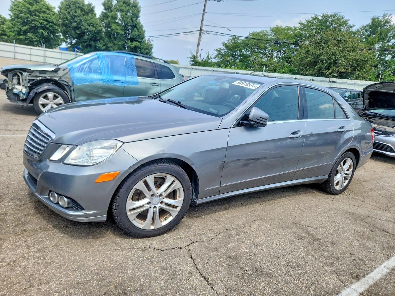 WDDHF8HB2BA266998 · 2011 MERCEDES-BENZ E