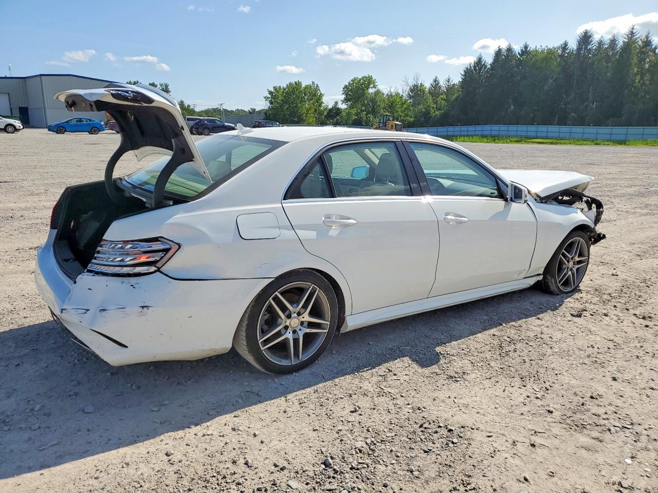 WDDHF8JB7GB291388 · 2016 MERCEDES-BENZ E · 3/12