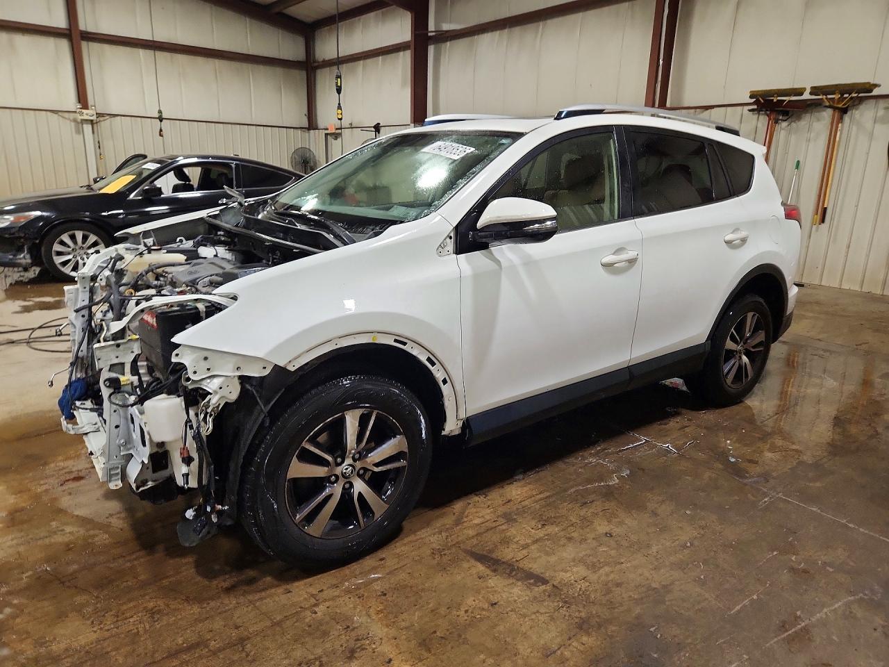JTMRFREV8GD180863 · 2016 TOYOTA RAV4