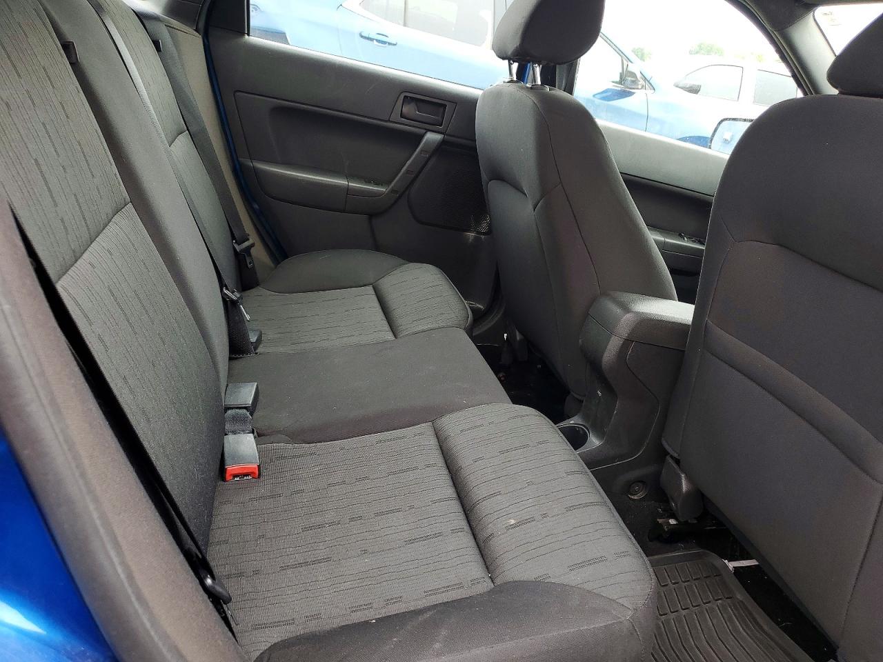 1FAHP3FN0BW129798 · 2011 FORD FOCUS · 10/12