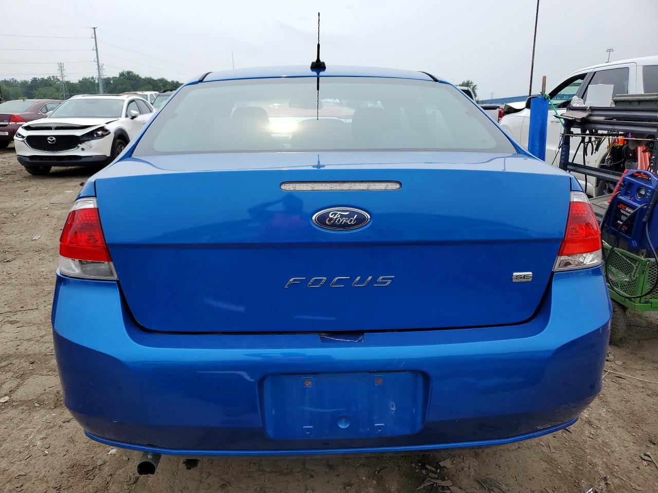 1FAHP3FN0BW129798 · 2011 FORD FOCUS · 6/12