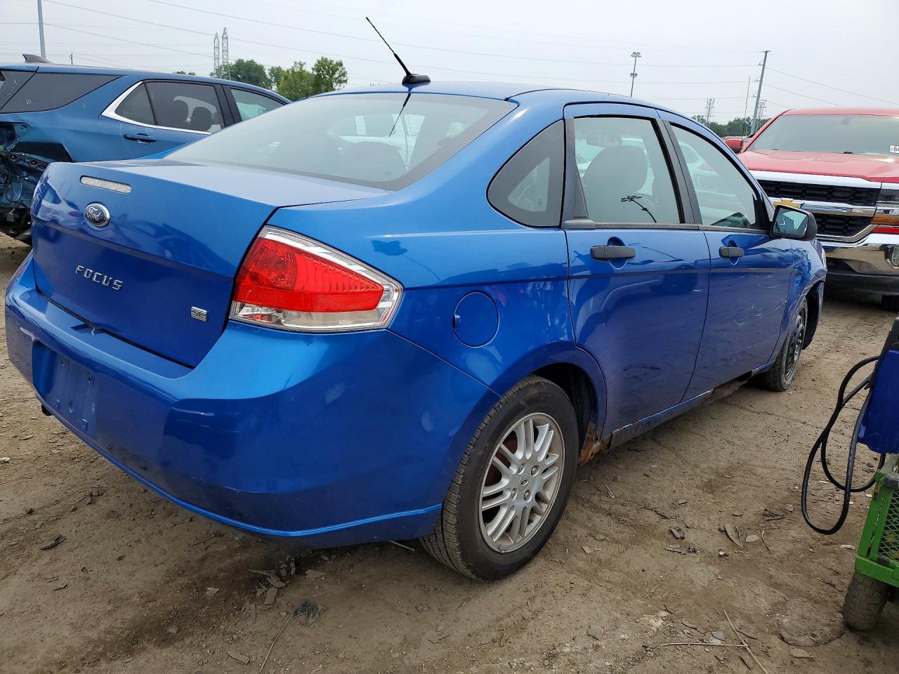 1FAHP3FN0BW129798 · 2011 FORD FOCUS · 3/12