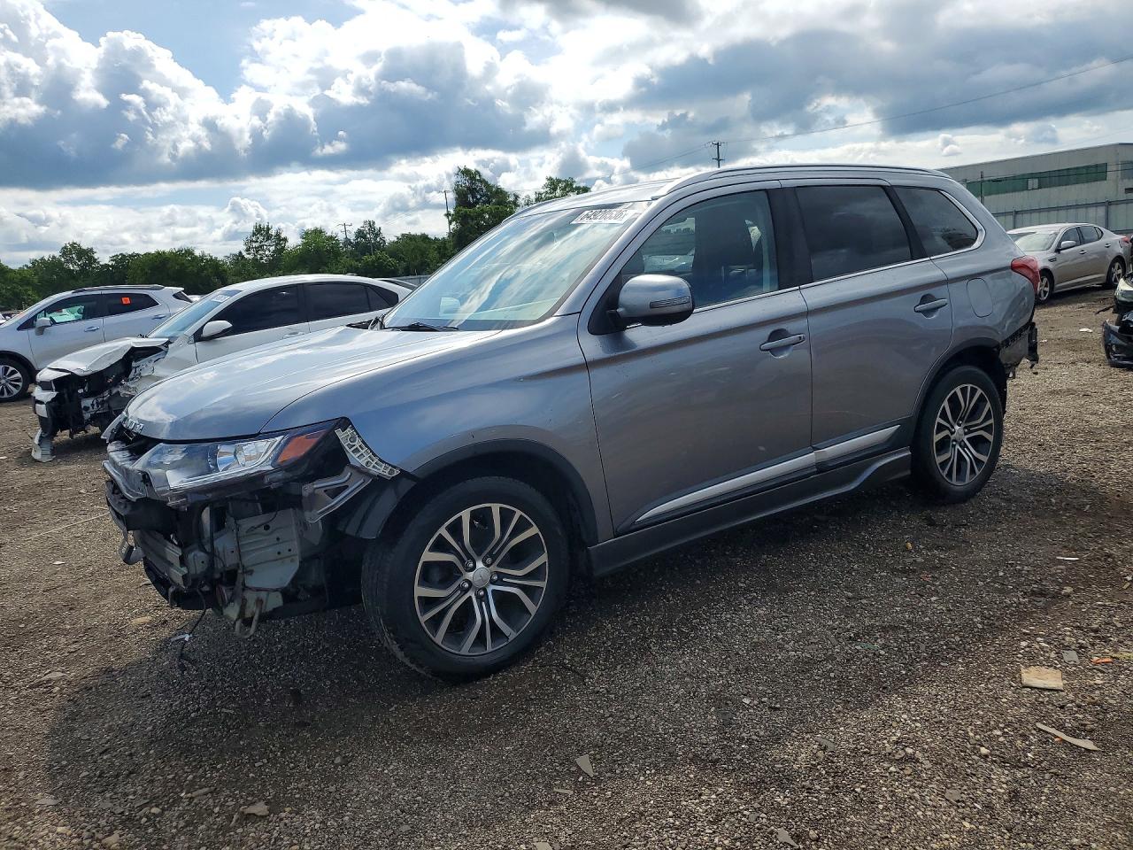 JA4AD3A38JZ004565 · 2018 MITSUBISHI OUTLANDER