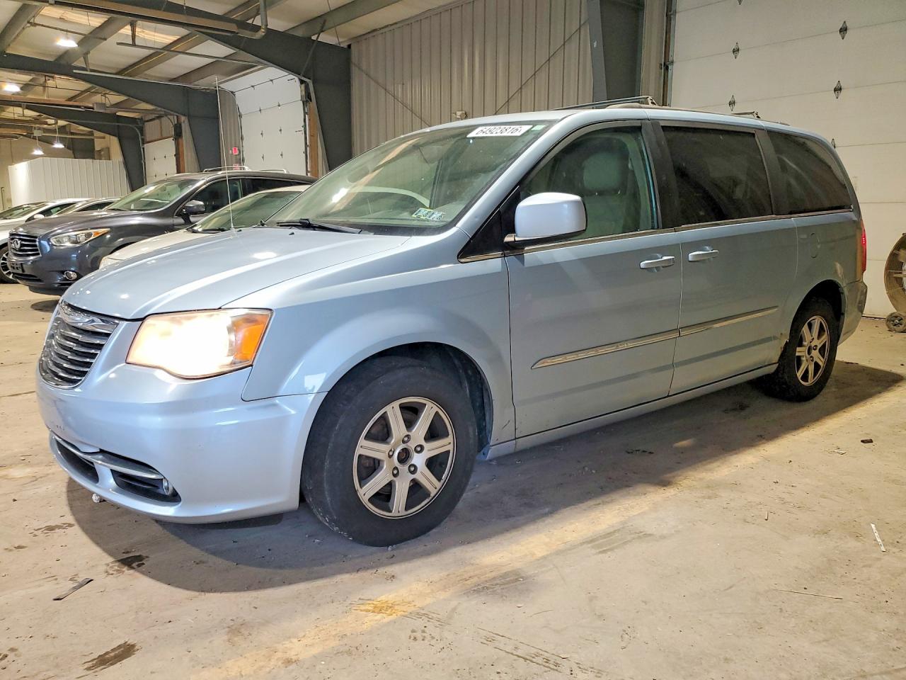 2C4RC1BG0DR577945 · 2013 CHRYSLER TOWN & COUNTRY