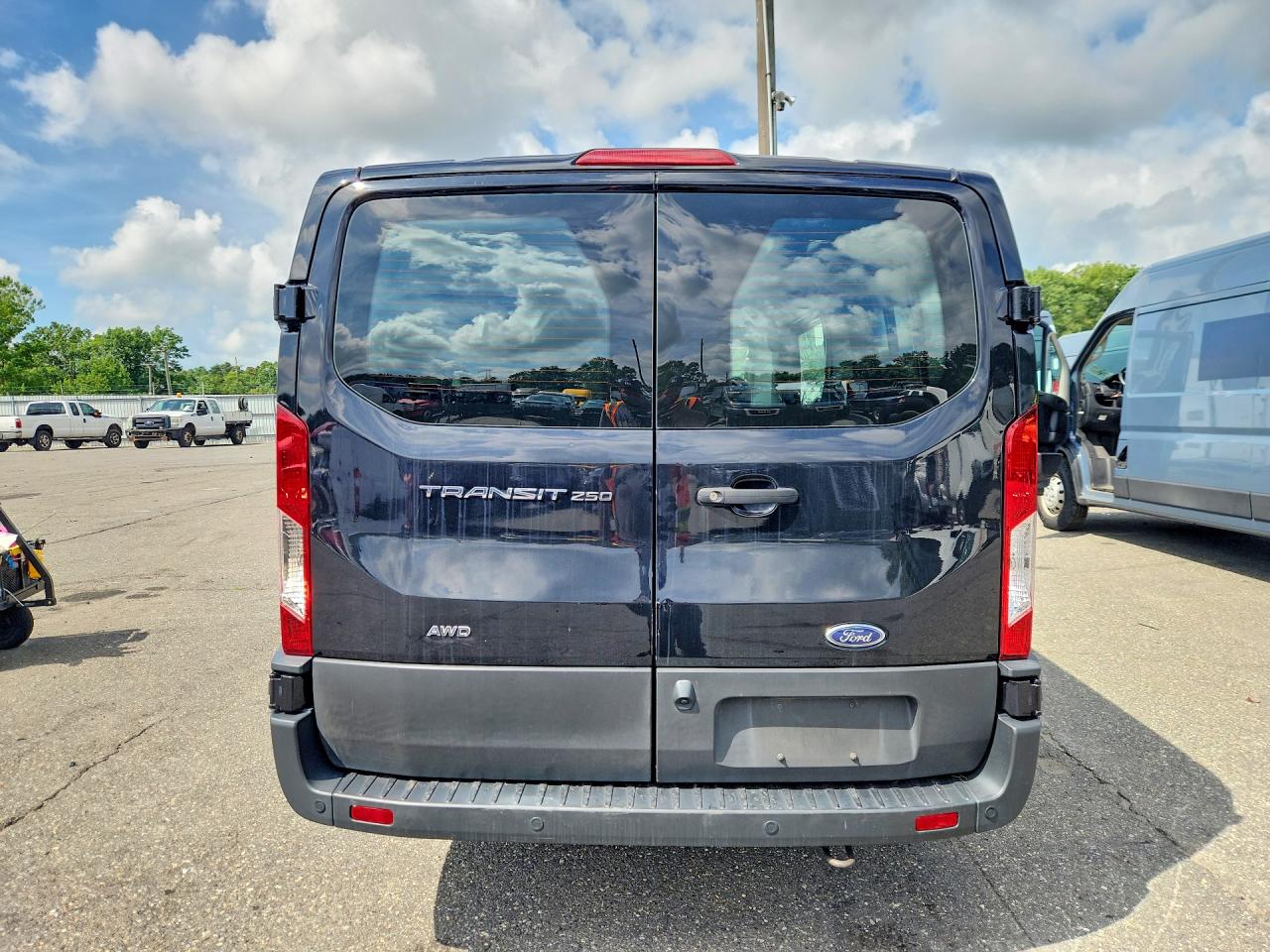 1FTBR2Y82PKB16657 · 2023 FORD TRANSIT · 6/13