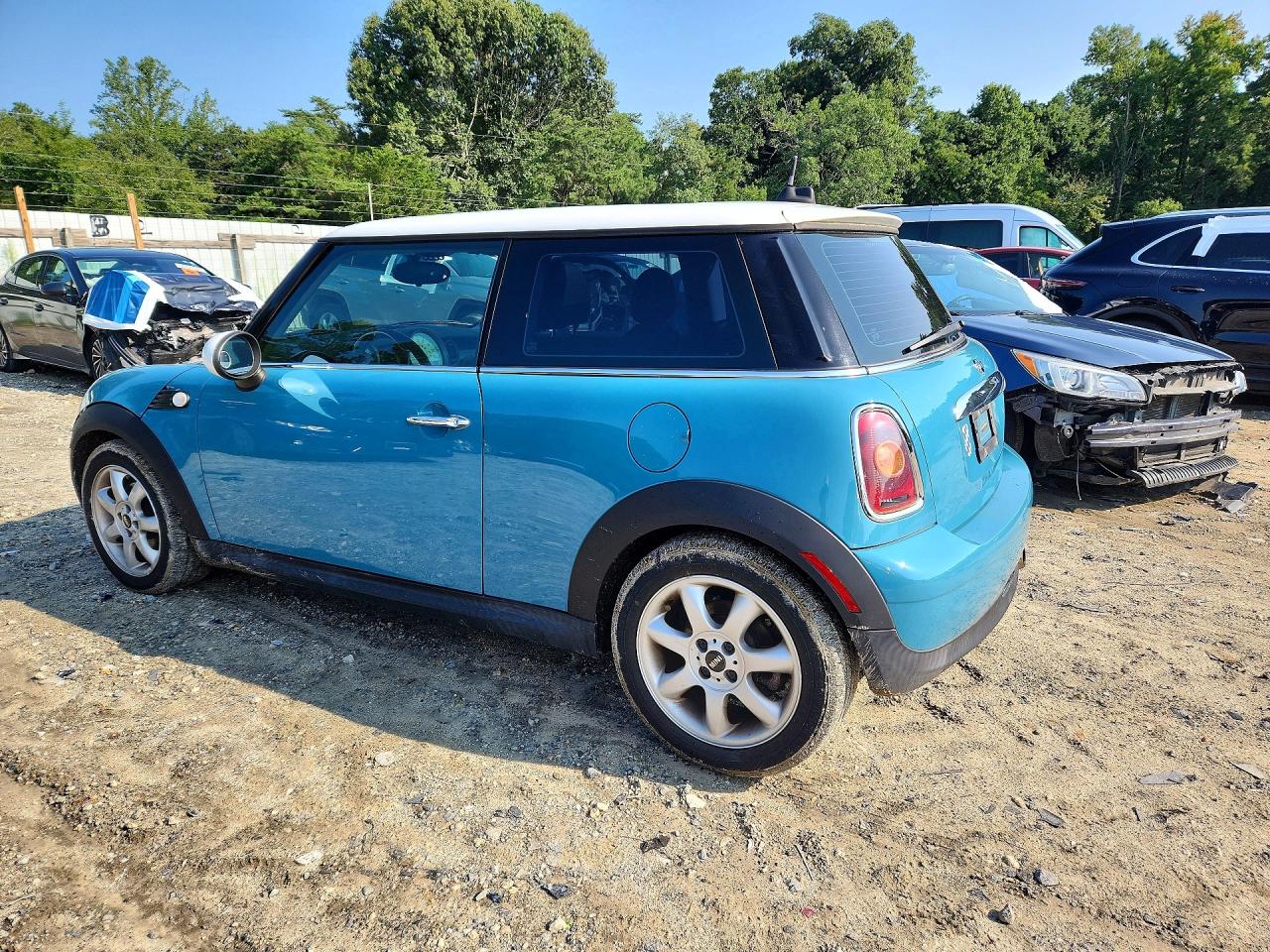WMWMF33558TT68190 · 2008 MINI COOPER · 2/13