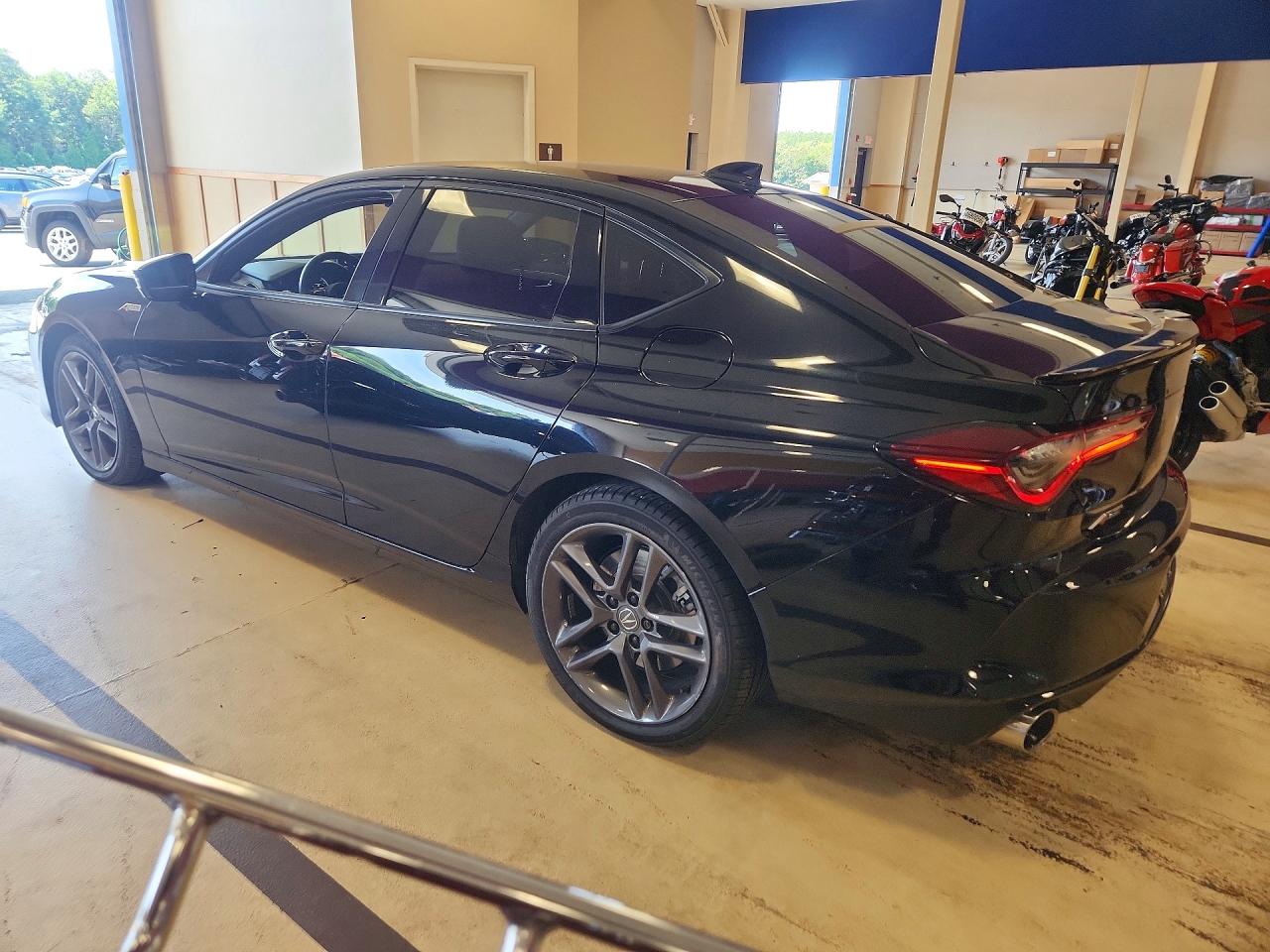 19UUB6F56SA002271 · 2025 ACURA TLX · 2/12