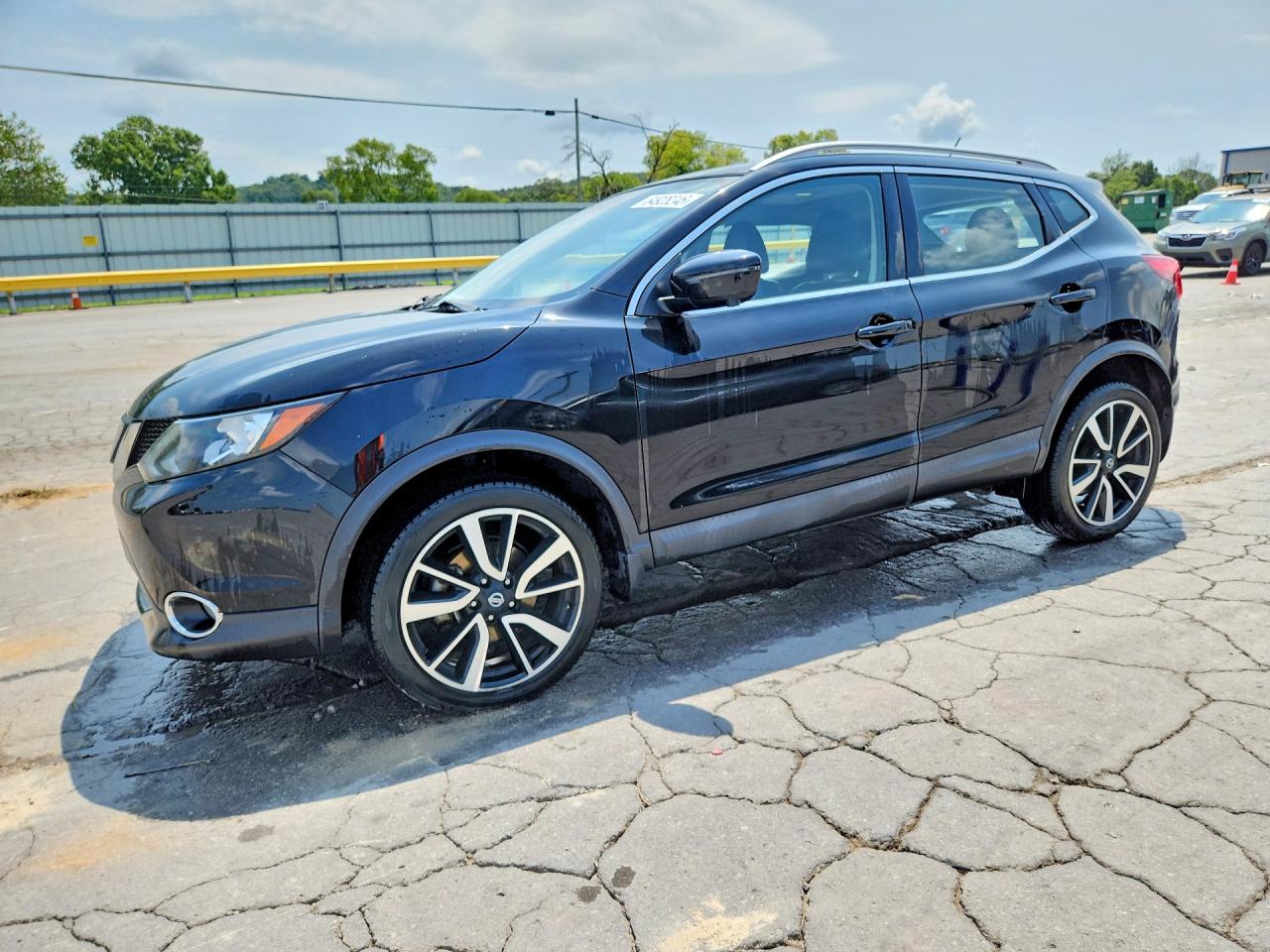 JN1BJ1CP8JW187235 · 2018 NISSAN ROGUE SPORT