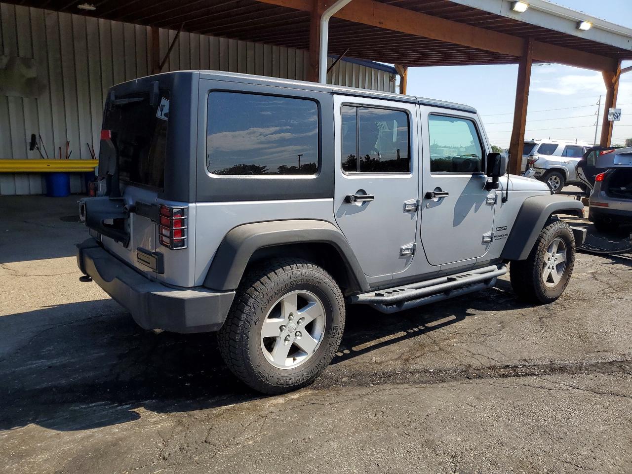 1C4BJWDG8GL179073 · 2016 JEEP WRANGLER UNLIMITED · 3/12