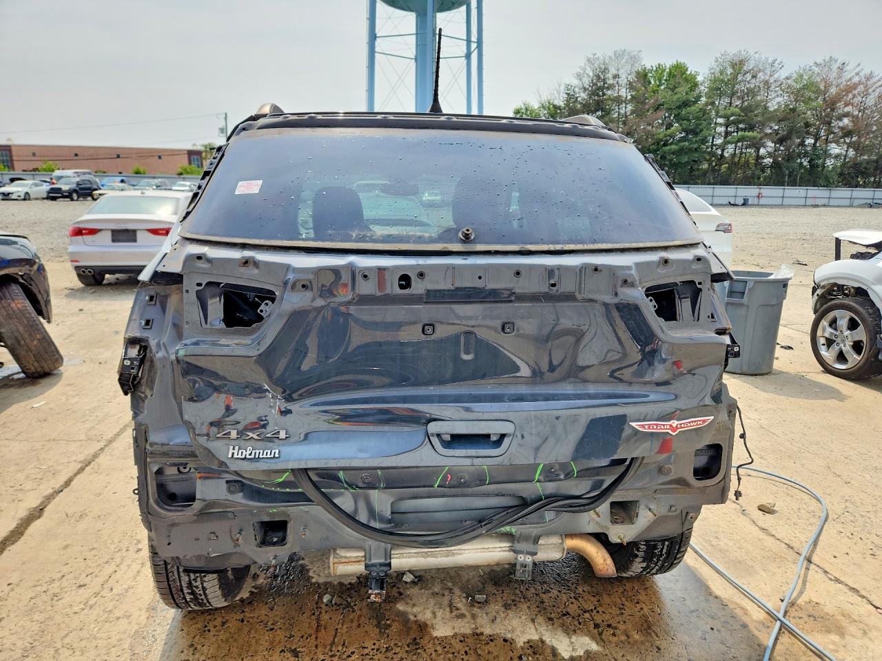 3C4NJDDB5JT174706 · 2018 JEEP COMPASS · 6/13