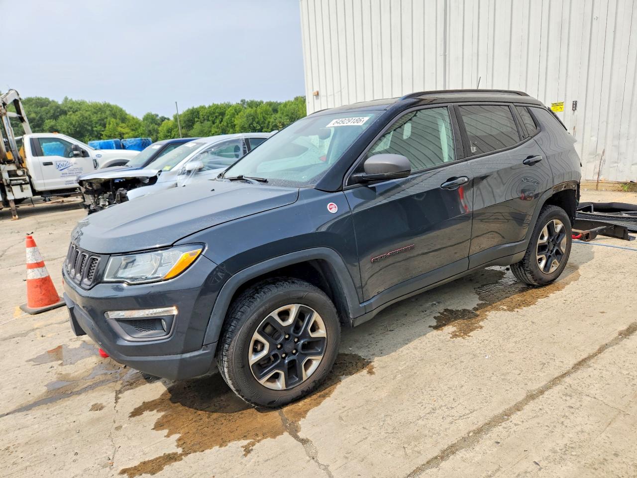 3C4NJDDB5JT174706 · 2018 JEEP COMPASS
