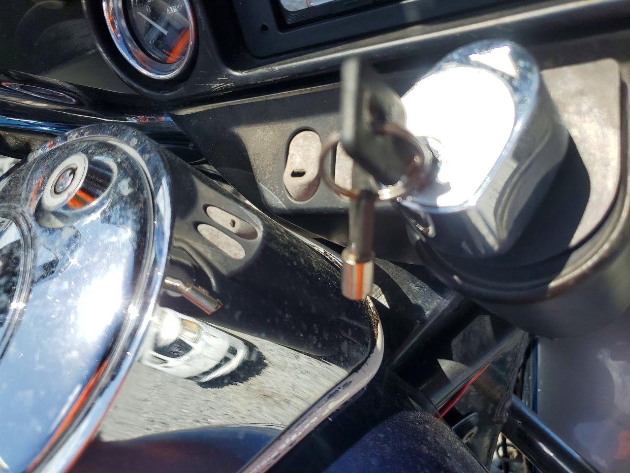 1HD1FFW13XY614749 · 1999 HARLEY-DAVIDSON FLHTCI · 8/9