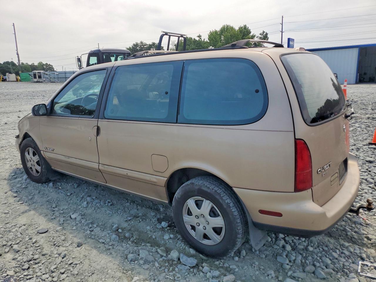 4N2DN11W2RD832695 · 1994 NISSAN QUEST · 2/13