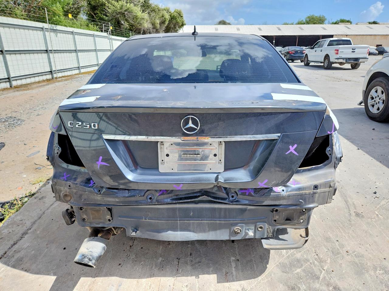 WDDGF4HB8EG237608 · 2014 MERCEDES-BENZ C · 6/13