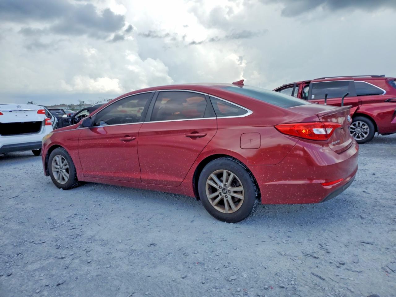 5NPE24AF0GH334195 · 2016 HYUNDAI SONATA · 2/12