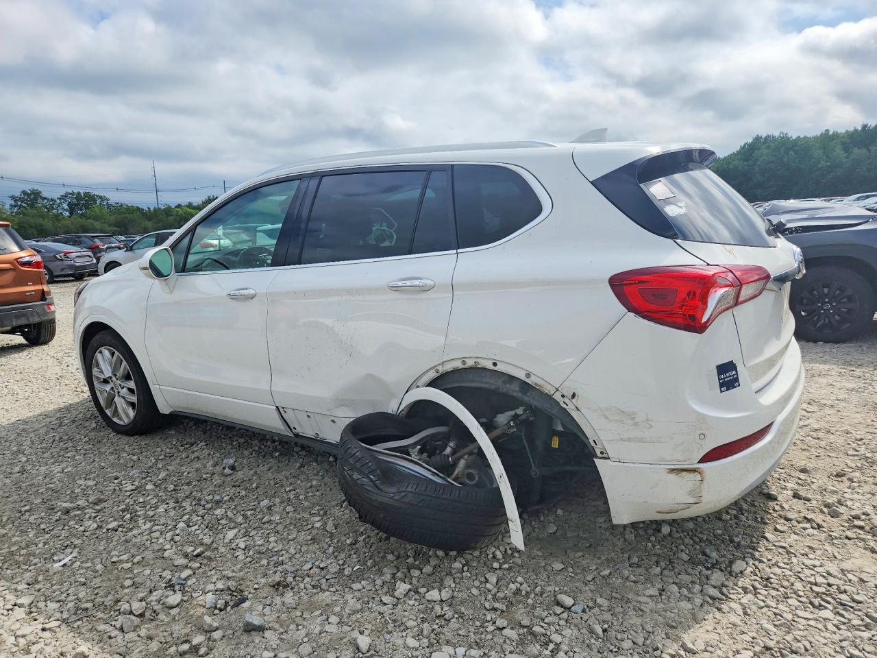 LRBFX3SX2LD047995 · 2020 BUICK ENVISION · 2/13